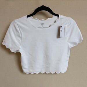 NWT Express white Scalloped Edge Crop body contour Top sz S